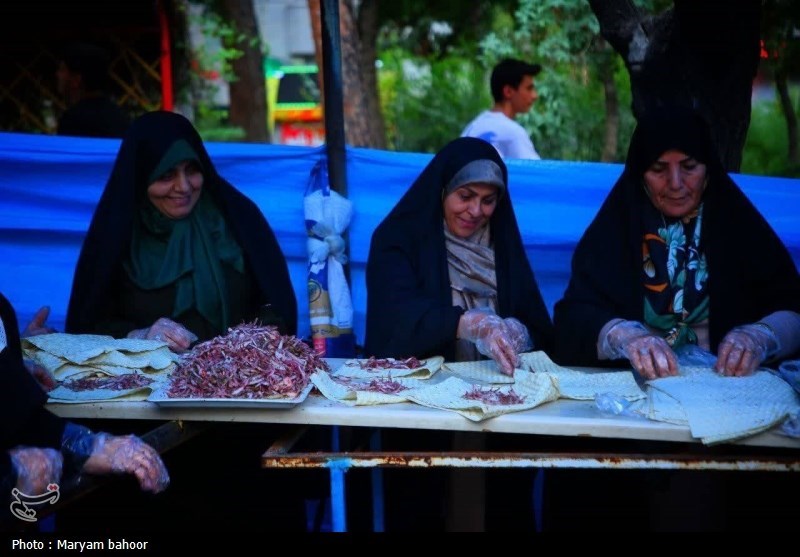 جشن بزرگ غدیر در شهر ری/ طبخ و توزیع 50 هزار پرس غذا