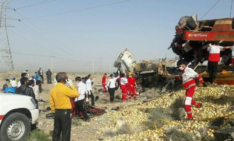 حریق یک دستگاه اتوبوس در لرستان/ خسارت جانی گزارش نشد