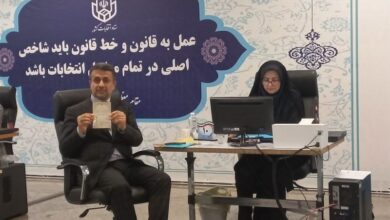 حسن محمدیاری در انتخابات ثبت‌نام کرد