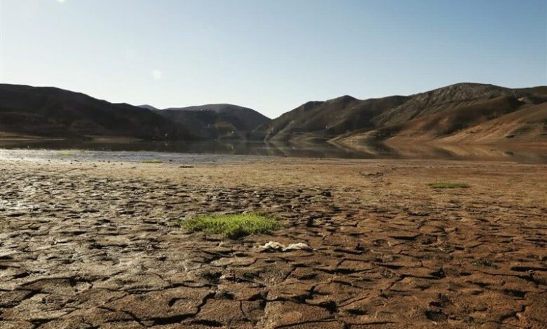 80 درصد آب‌های سطحی خراسان رضوی خشک شده است