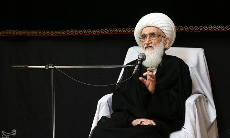 آیت‌الله نکونام آثار ارزنده‌ای از خود به‌جای گذاشت