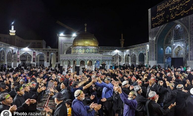 حلقه ماتم عزاداران بجنوردی در «حسینیه حرم رضوی»