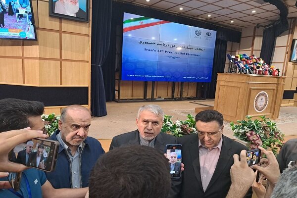 _سلطانی_‌_فر_ _و_ _صالحی_‌_امیری_ _از_ _ستاد_ _انتخابات_ _کشور_ _بازدید_ _کردند_