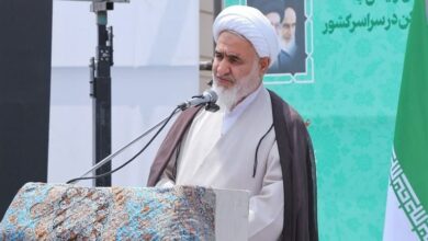 ملت را با اهتزاز پرچم جمهوری اسلامی ایران شاد کردید