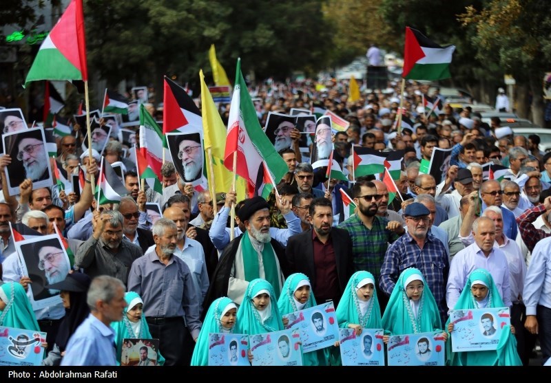 انزجار نمازگزاران همدانی از جنایات وحشیانه اسرائیل + تصاویر