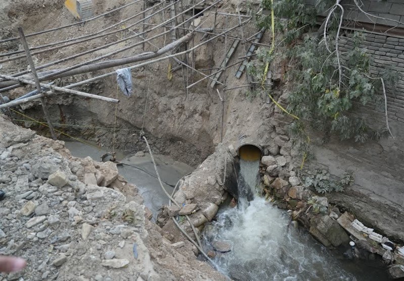 انسداد خیابان اصلی شهر کرمانشاه در آستانه بازگشایی مدارس