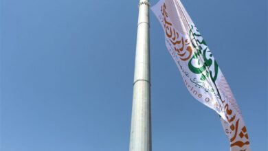 اهتزار پرچم سومین حرم اهل بیت (ع) بر آسمان شیراز