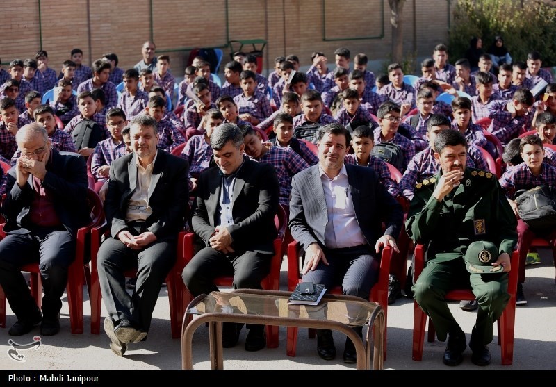 با علم و دانش می‌توان به ایران قوی رسید