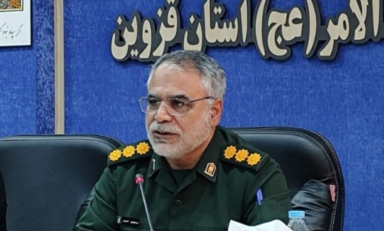 _غرب_ _آزادی_ _را_ _در_ _بی_ _بند_ _و_ _باری_ _خلاصه_ _کرده_ _است_