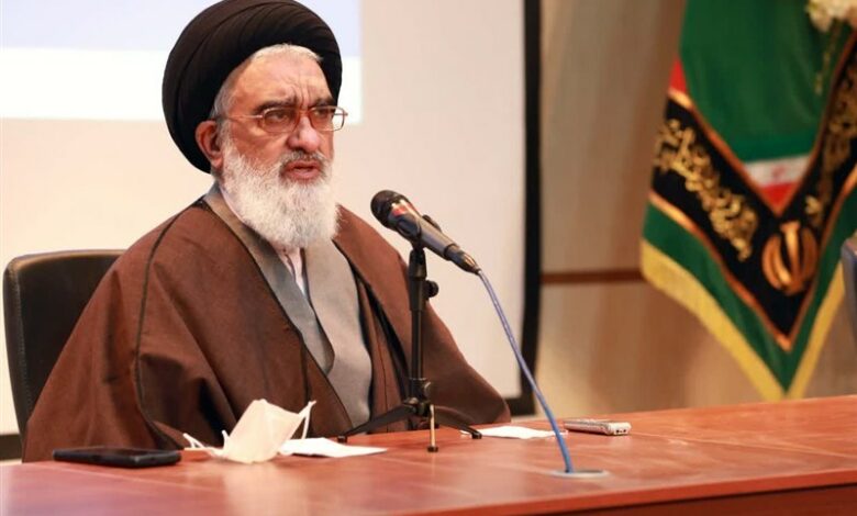 _مسئولان_ _مانند_ _آیت_‌_الله_ _رئیسی_ _از_ _انقلاب_ _و_ _اسلام_ _دم_ _بزنند_