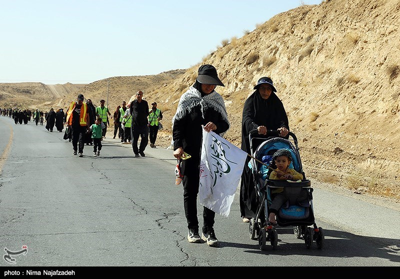 گره‌هایی که ضامن آهو باز کرد؛ معنی جاده عشق در کلام زائران