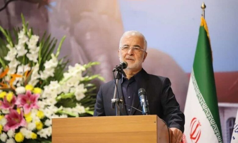 انتقاد وزیر کشور از خشکی‌ زاینده‌رود/ در دولت پیگیری می‌کنم‌