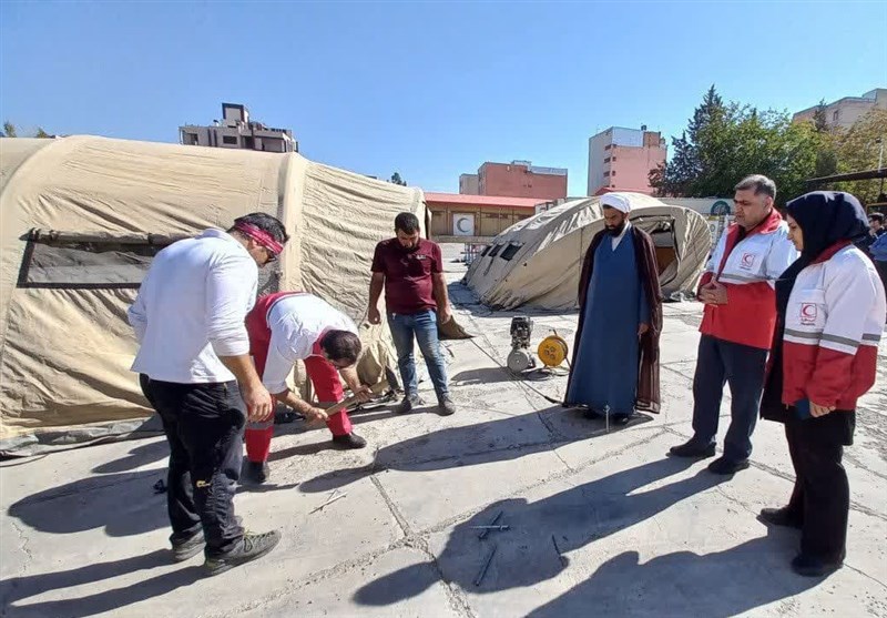 برگزاری مانور برپایی بیمارستان صحرایی در هلال‌احمر کرمانشاه