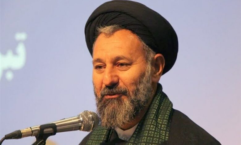 حادثه تصادف امام جمعه گیلان‌غرب را راهی بیمارستان کرد