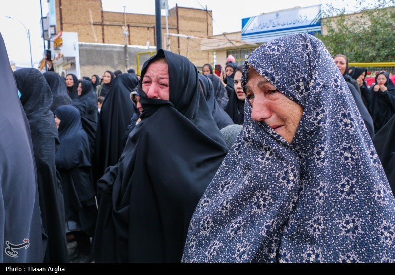 شهید رضا مرادی در خانه ابدی خود آرام گرفت+عکس و فیلم