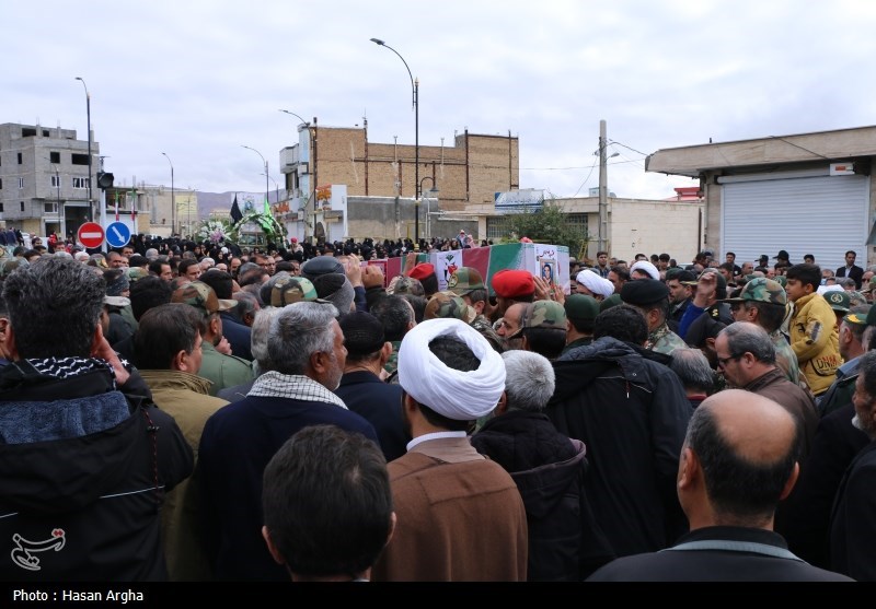 شهید رضا مرادی در خانه ابدی خود آرام گرفت+عکس و فیلم