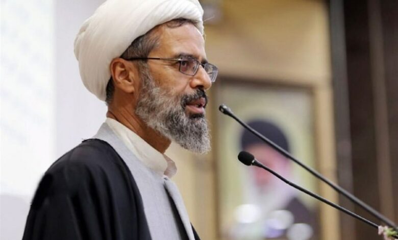 _امام_ _جمعه_ _بجنورد_: _نمایندگان_ _در_ _عزل_ _و_ _نصب_‌_ها_ _دخالت_ _نکنند_