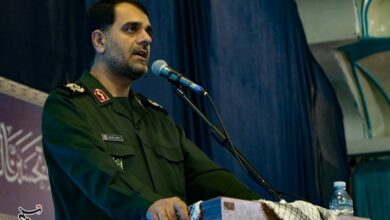 بسیج سدی محکم و سخت در مقابل دشمن است
