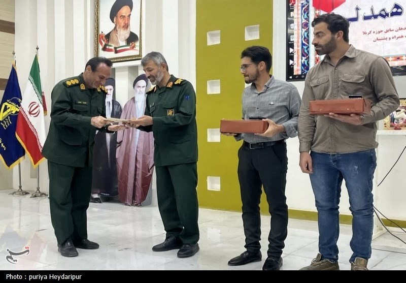 تجلیل از فرماندهان بسیج کربلا بوشهر+تصویر