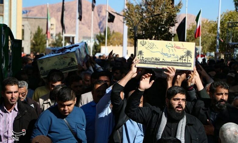 تشییع پیکر مطهر 5 شهید گمنام در کرمان + فیلم و تصاویر