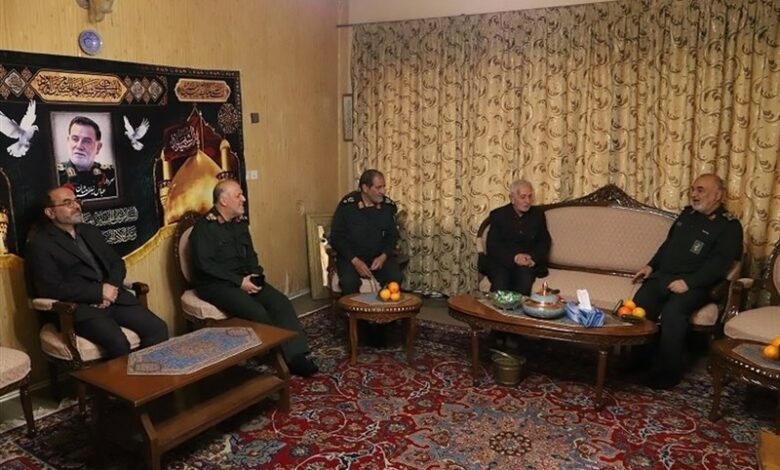سرلشکر سلامی: شهید نیلفروشان هیچ‌گاه از ماموریت نمی‌ترسید