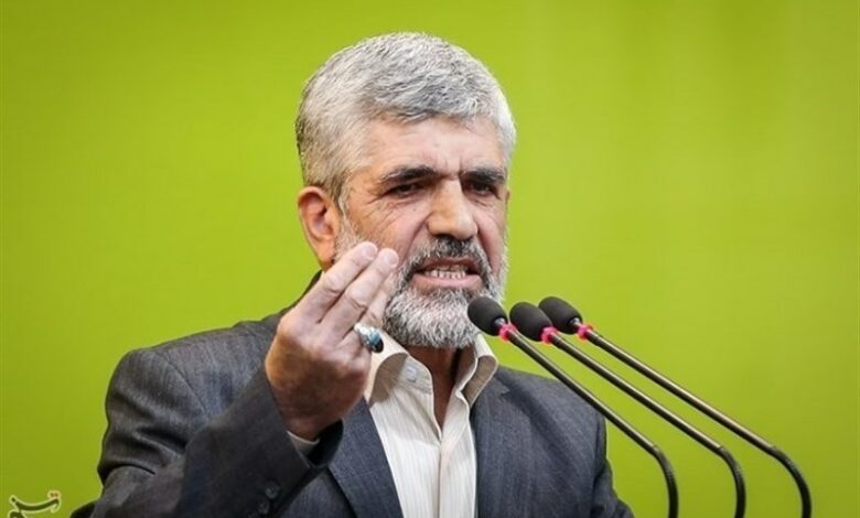 شهید احمدی‌روشن سرباز واقعی امام خامنه‌ای و فدایی مردم بود
