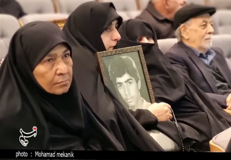 منافقان محارب هستند چون 17 هزار ایرانی را به شهادت رساندند
