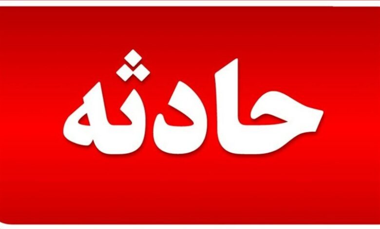 واژگونی اتوبوس حامل کارگران در سیرجان/ 8 نفر مصدوم شدند
