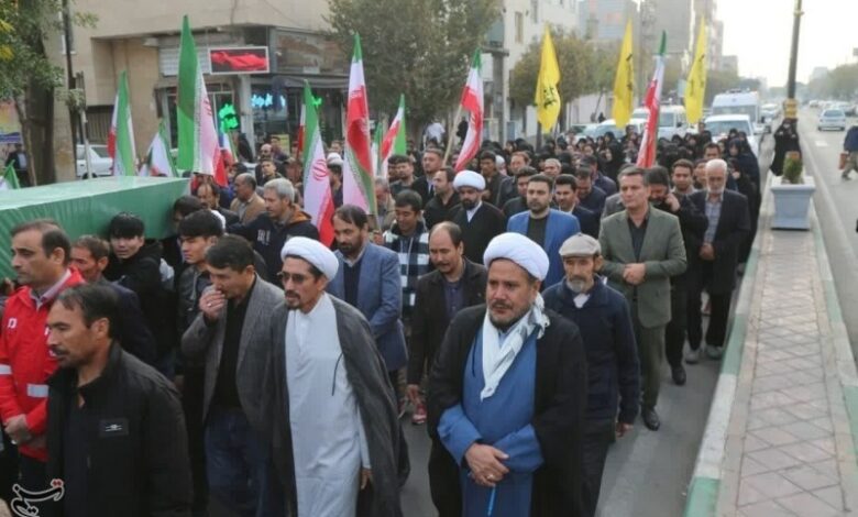 پیکر شهید مدافع حرم در باقرشهر تشییع شد+ تصاویر