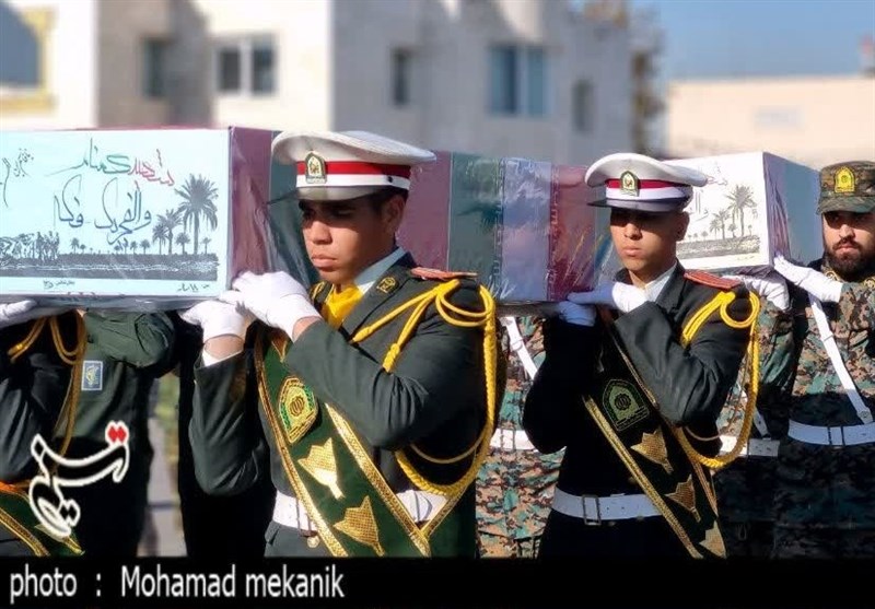 پیکر مطهر 14 شهید گمنام دفاع وارد مشهد شد + فیلم و تصاویر