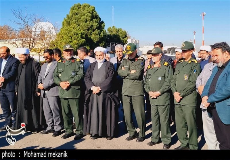 پیکر مطهر 14 شهید گمنام دفاع وارد مشهد شد + فیلم و تصاویر