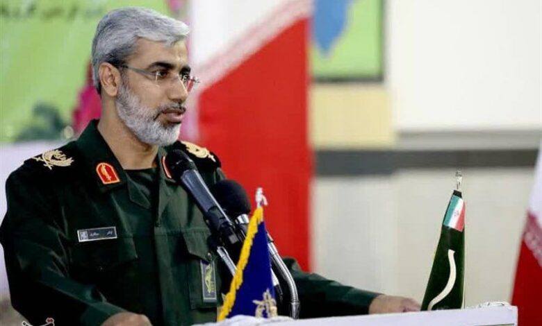 آسیب‌های کشف حجاب را برای نوجوانان و جوانان ‌تبیین کنیم