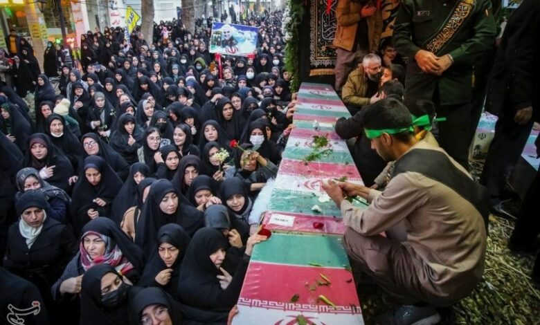آغاز تشییع پیکر 300 شهید گمنام در سراسر ایران/ همه آمدند