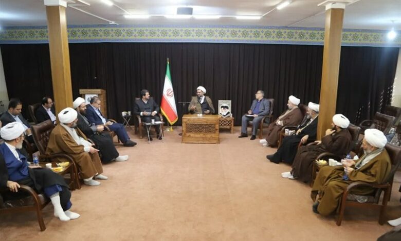 ائمه جمعه در تمامی دولت‌ها صادقانه بنای کمک به دولت را دارند