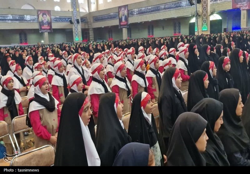 اجتماع 4 هزار نفری دختران فاطمی در اسلامشهر+تصویر