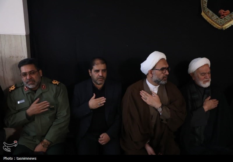 استقبال پرشور مردم یزد از نهمین شهید گمنام + تصاویر