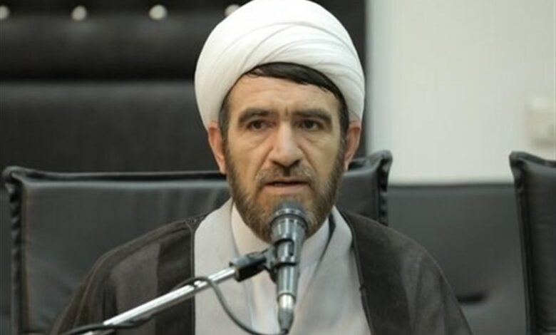 اقامتگاه‌های بدون مجوز در قم باید ساماندهی شود