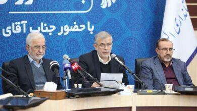 امروز زمان پرداختن به حواشی نیست