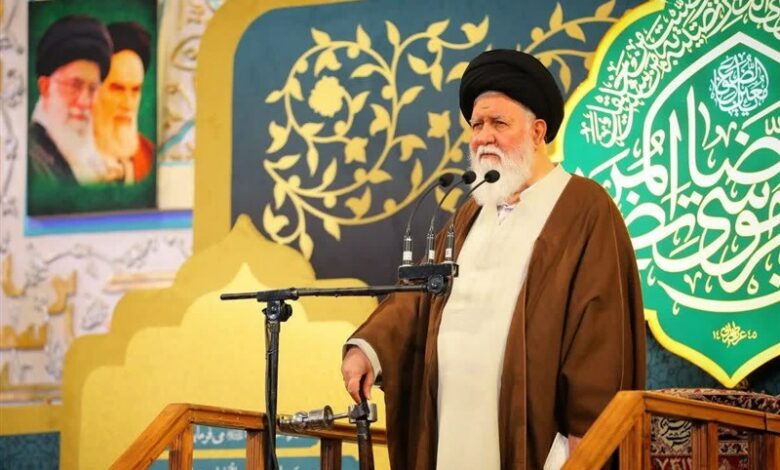 انتقاد علم‌الهدی ‌از برخوردهای سیاسی با قانون عفاف‌ و‌ حجاب