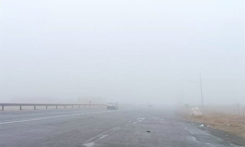 بارش باران و برف، مه آلودگی و کاهش دما قم را فرا می‌گیرد