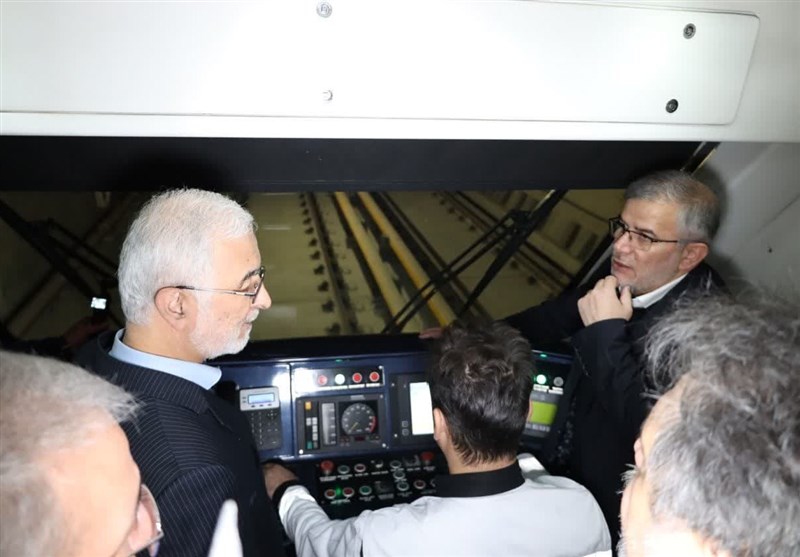 بازدید وزیر کشور از خط 2 قطار شهری کرج