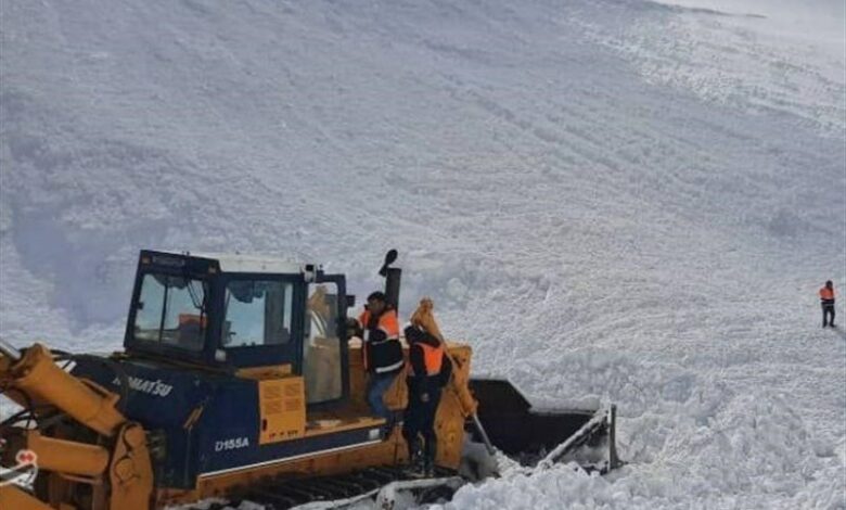 بازگشایی راه 40 روستای دلفان/ محور 60 روستا مسدود است