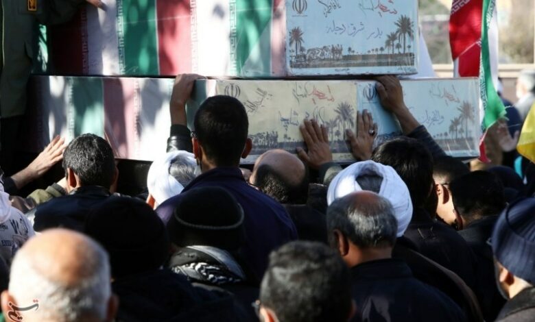 بدرقه 6 شهید گمنام در سالروز شهادت مادر بی‌مزارشان