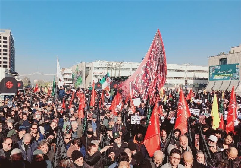 تشییع 14 شهید گمنام در اجتماع سوگواران فاطمیون در مشهد