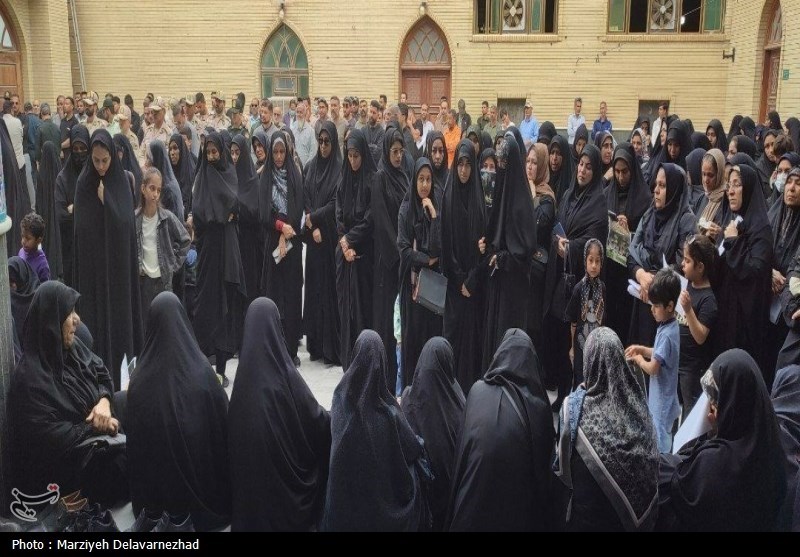 تشییع باشکوه پیکر مطهر شهید مدافع امنیت در بندرلنگه+تصاویر