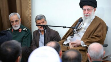 جاذبه؛ روایت دیدار خانواده شهدای مدافع حرم با رهبر انقلاب
