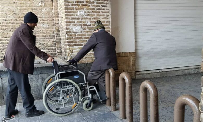 حرکت لاک‌پشتی شهر کرمان در مناسب‌سازی فضای شهری برای معلولان