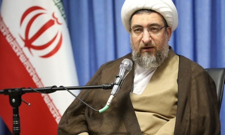 دانش‌آموزان محور توجه در تبیین اهداف انقلاب اسلامی باشند