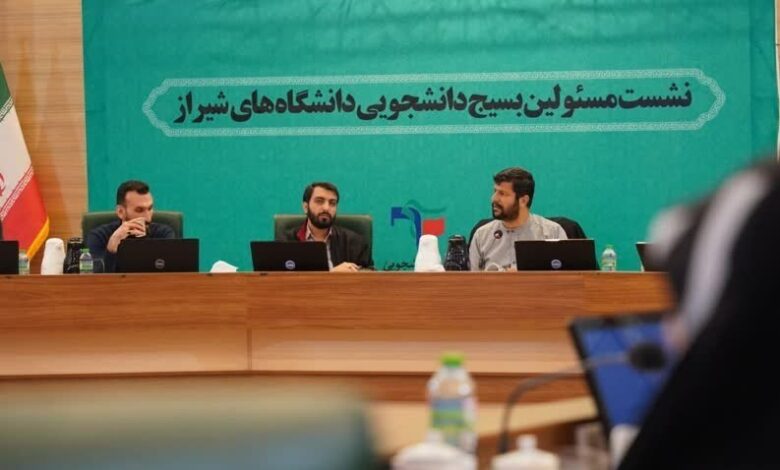 دانشجویان در عرصه تولید قدرت مجاهدانه عمل کنند