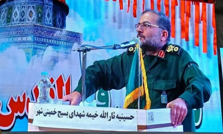 سردار سلیمانی: در برابر جنگ روانی دشمن استوار ایستاده‌ایم